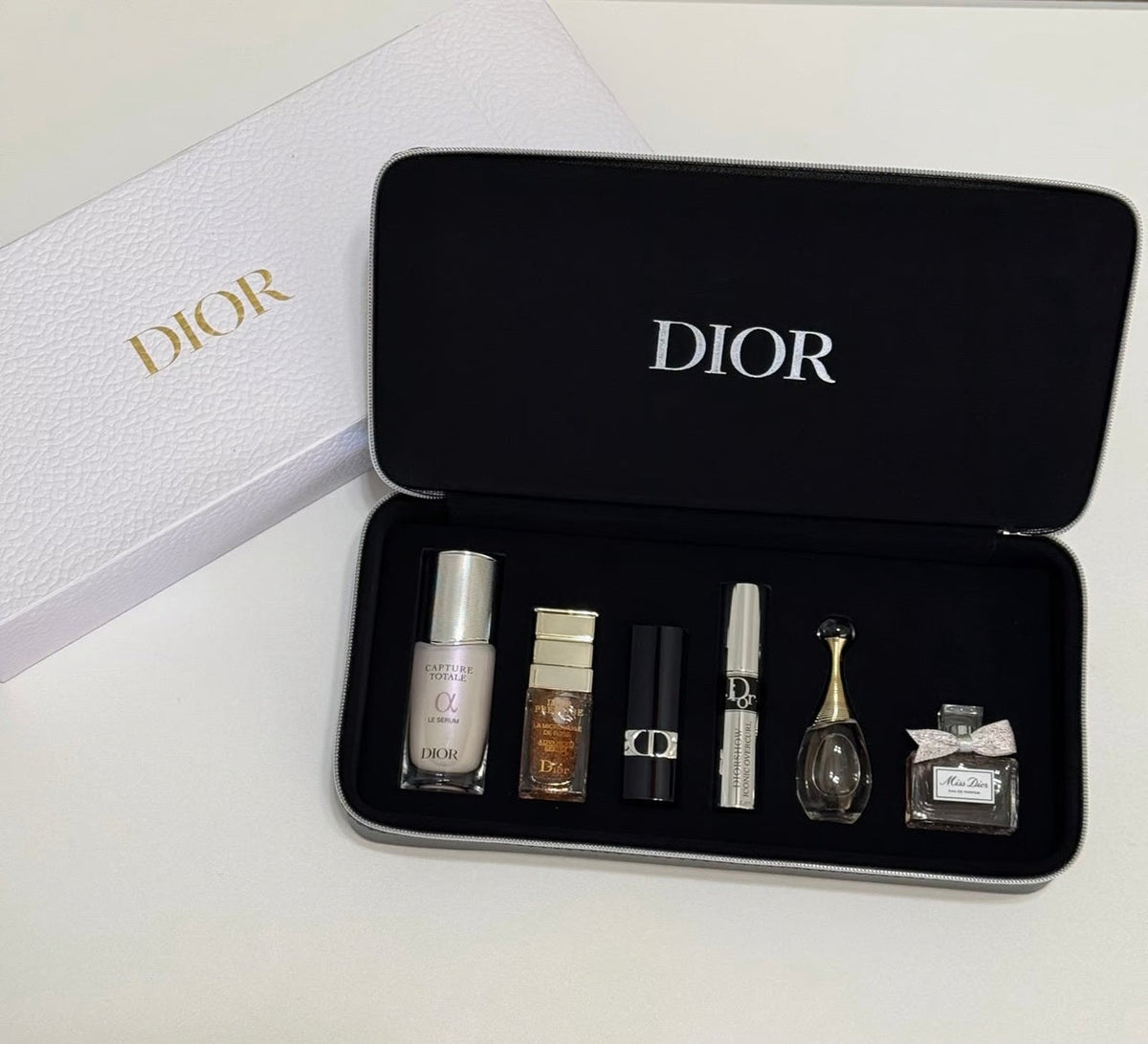 Dior Set  (Capture total serum+Lipstick+La micro Serum +Iconic Overcurl +Jadore EDP+ Miss Dior EDP)